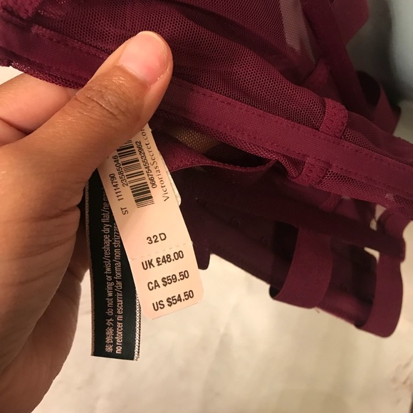 Victoria Secret Bustie - Picture 6 of 8